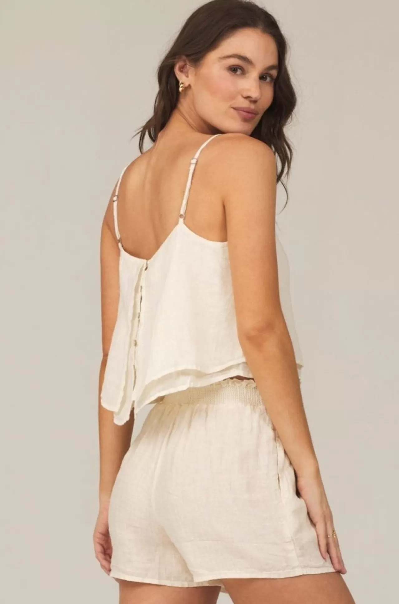Bella Dahl Sleeveless^Layered Button Back Cami - Light Linen