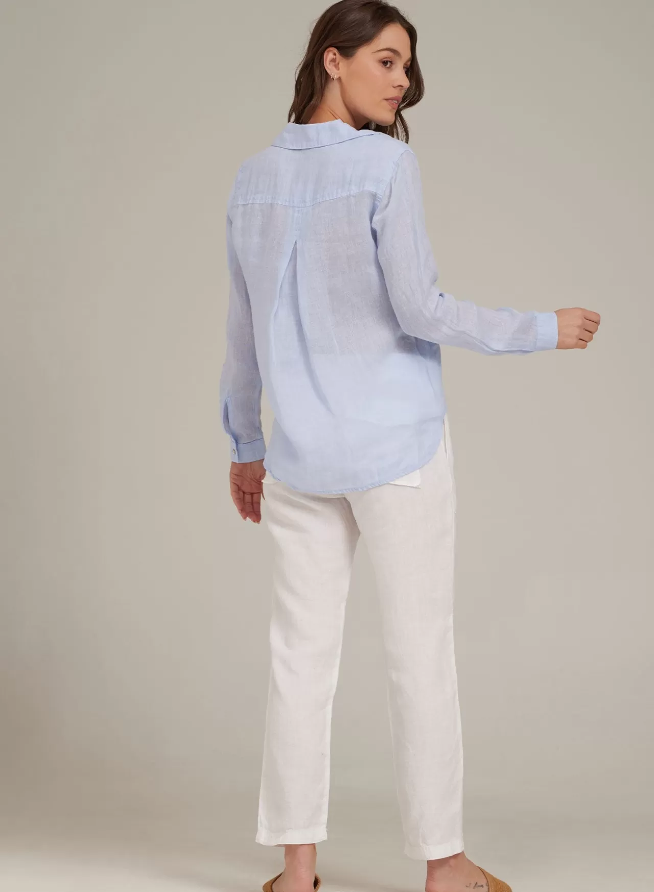 Bella Dahl Long Sleeve^Linen Pocket Button Down - Perennial Blue