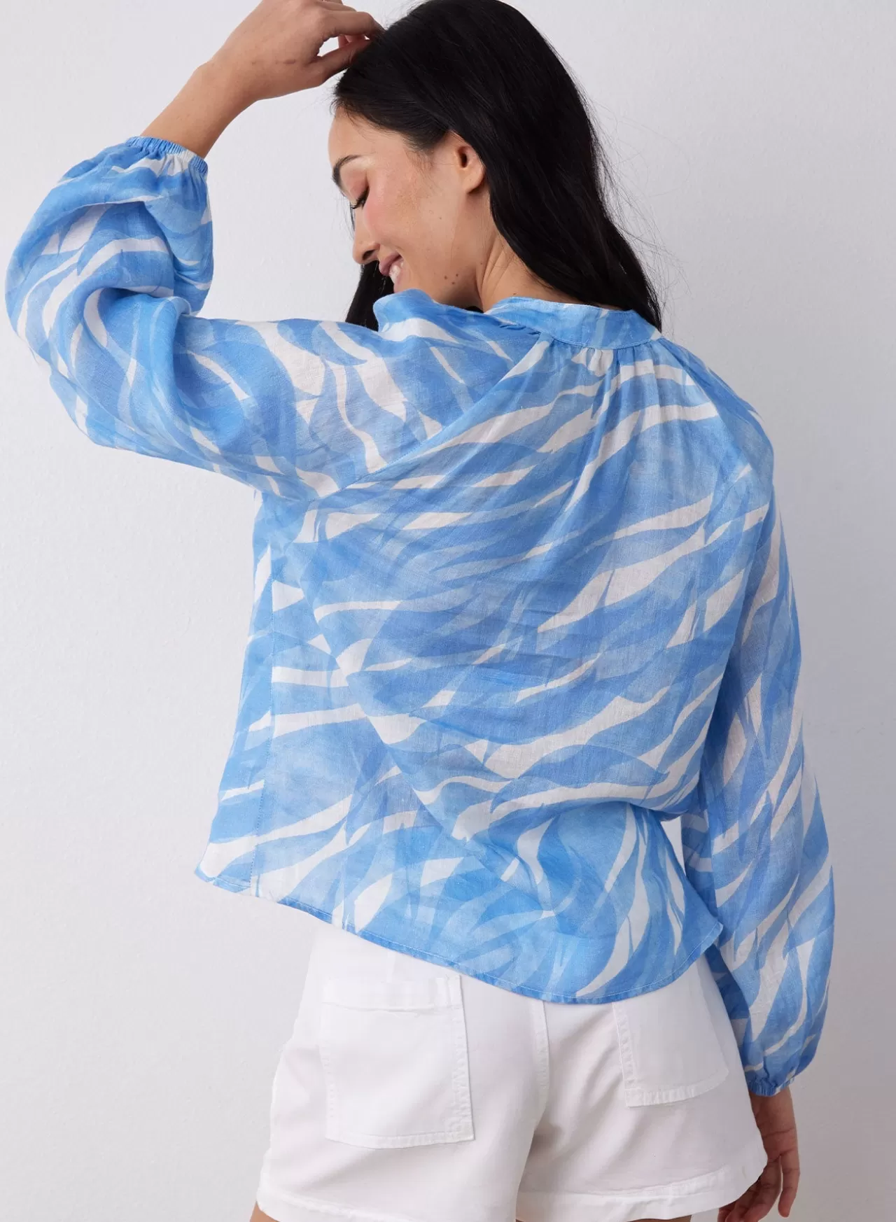 Bella Dahl Button Down^Long Sleeve Linen Shirred Raglan Shirt - Laguna Waves Print