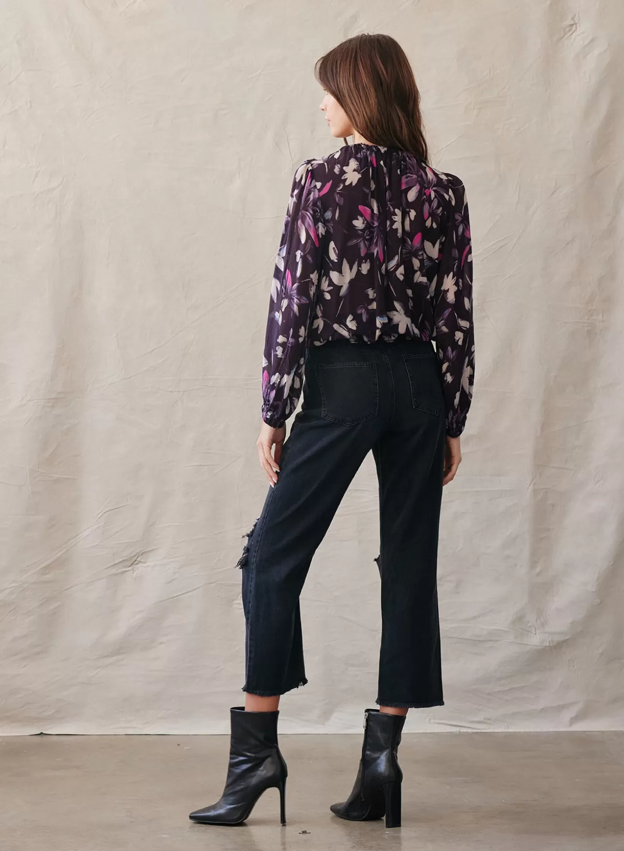 Bella Dahl Long Sleeve^Long Sleeve Smocked Neck Pullover - Floral Plum Print