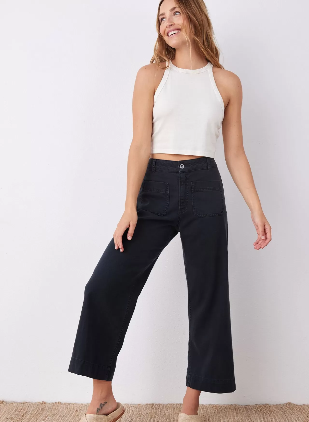 Bella Dahl Pants^Sadie Two Pocket Wide Leg Crop - Black