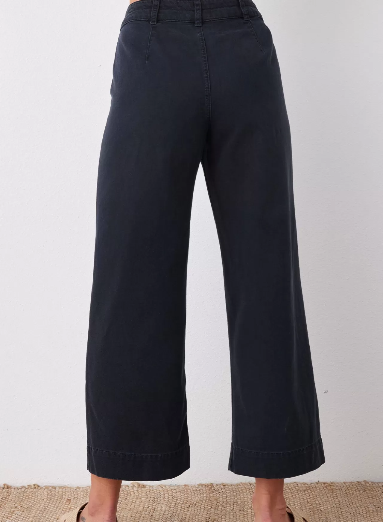 Bella Dahl Pants^Sadie Two Pocket Wide Leg Crop - Black