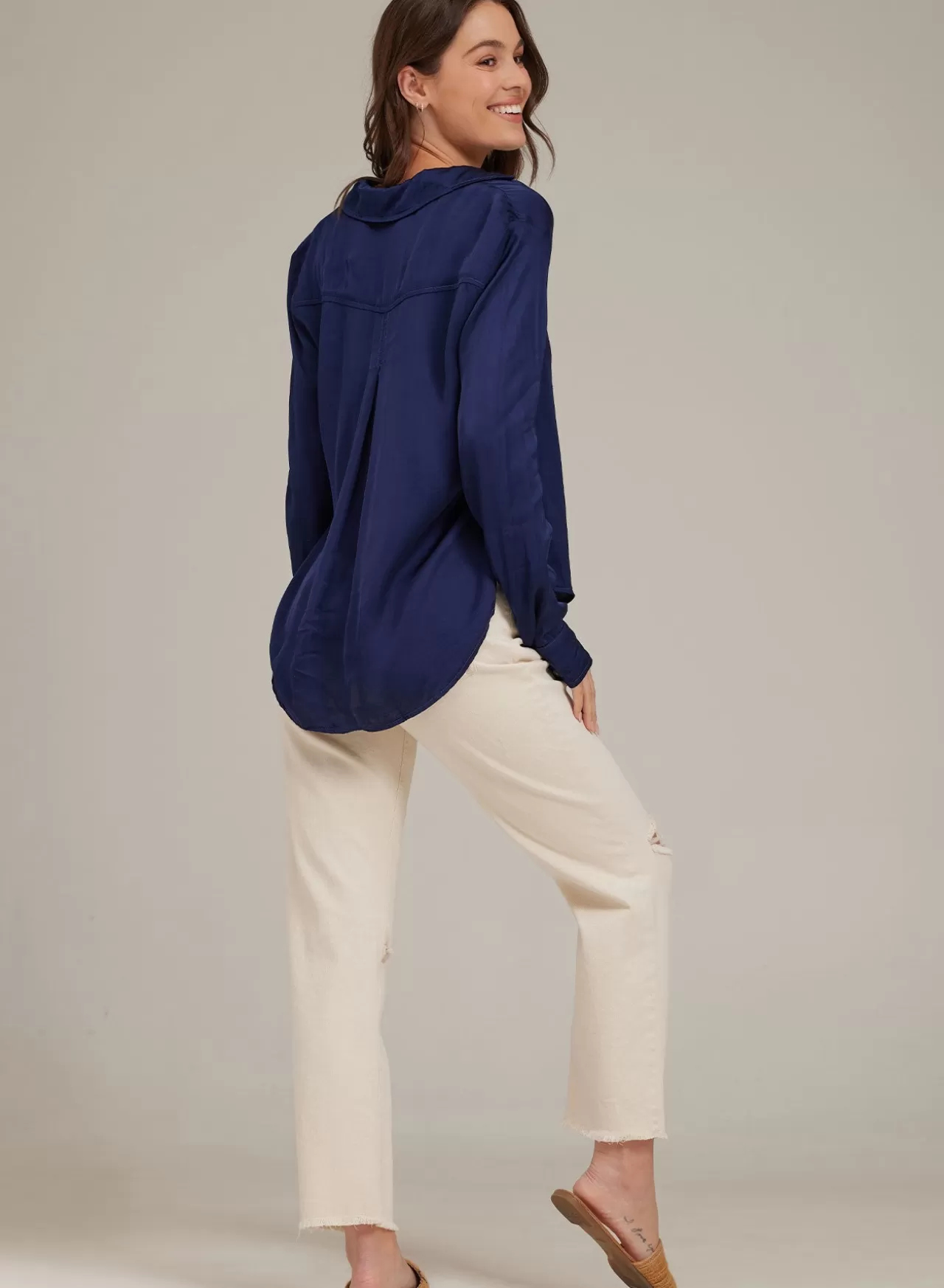 Bella Dahl Long Sleeve^Satin Side Slit Button Down - Midnight Royal