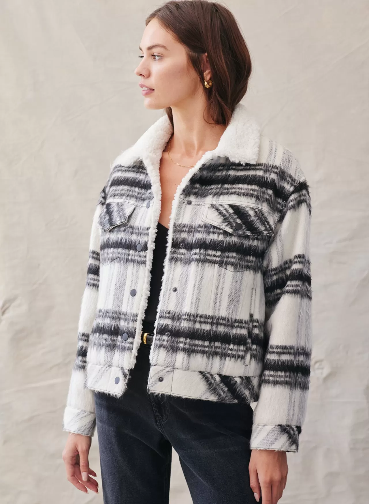 Bella Dahl Sweaters & Jackets^Sherpa Lined Trucker Jacket - White + Black Plaid White And Black Plaid