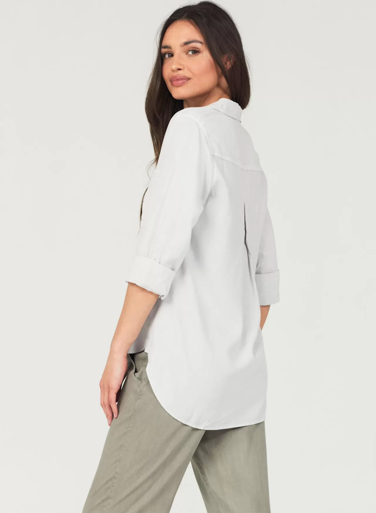 Bella Dahl Long Sleeve^Shirt Tail Button Down - Foggy Sky