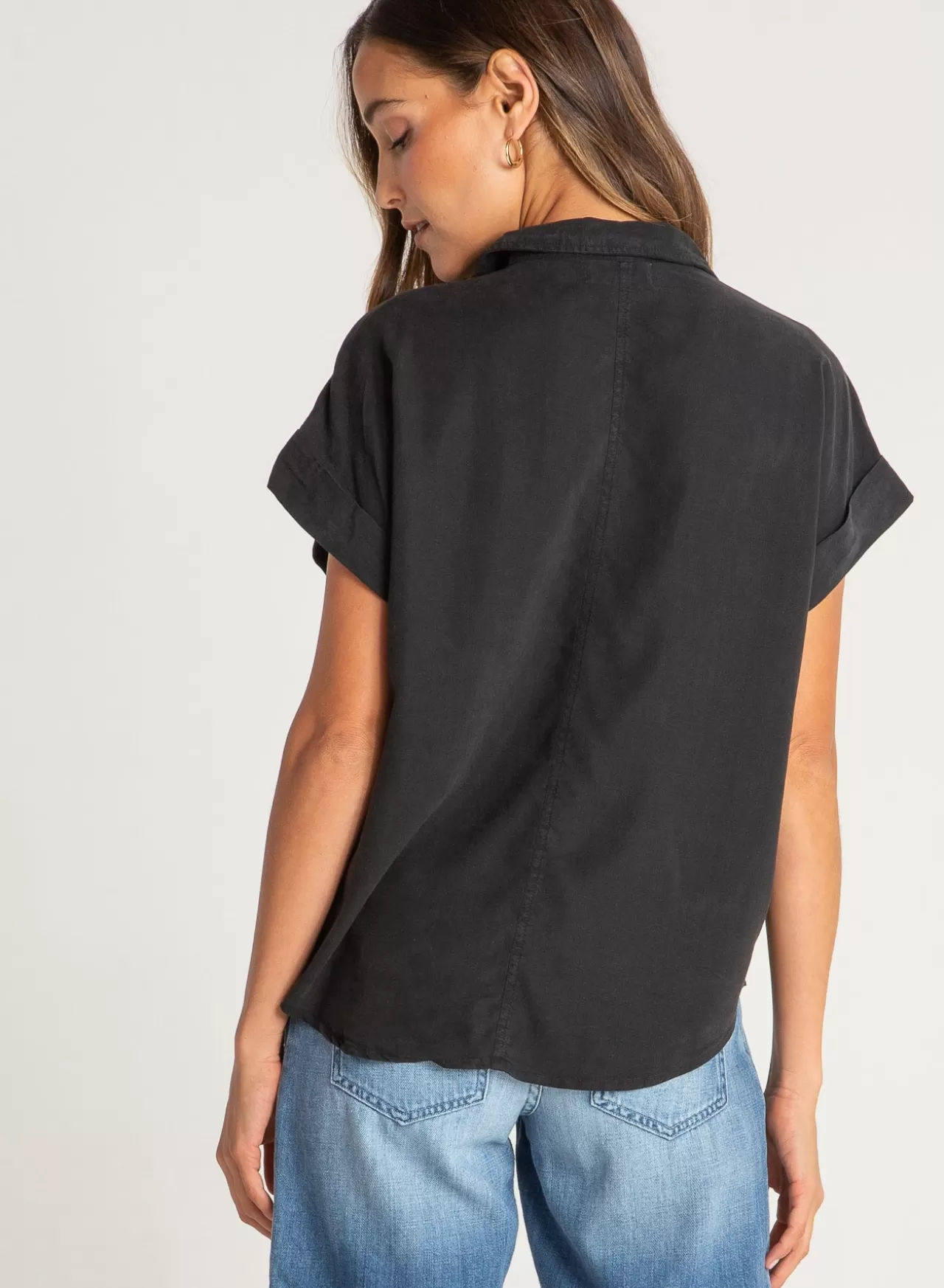 Bella Dahl Short Sleeve^Short Sleeve Tencel Button Down - Vintage Black