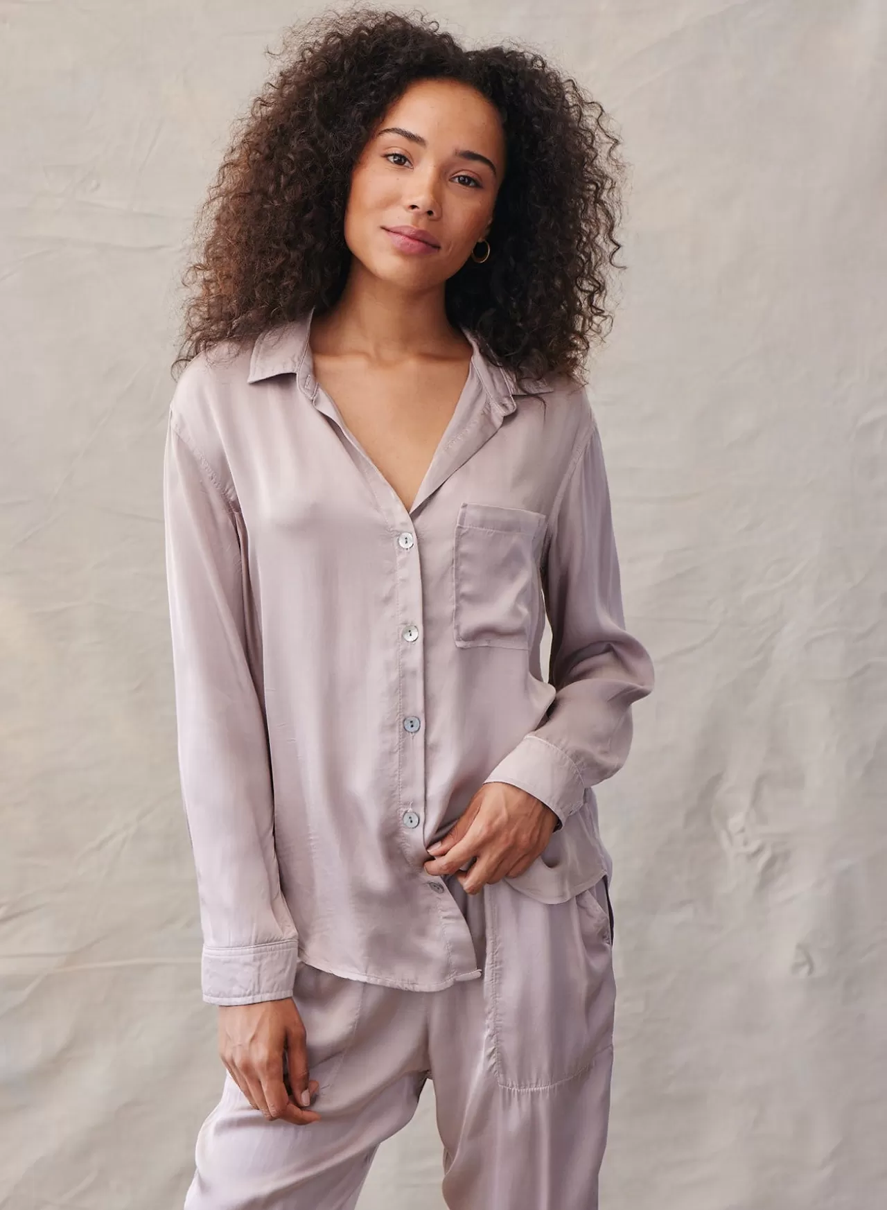 Bella Dahl Button Down^Silky Button Down Shirt - Golden Oat