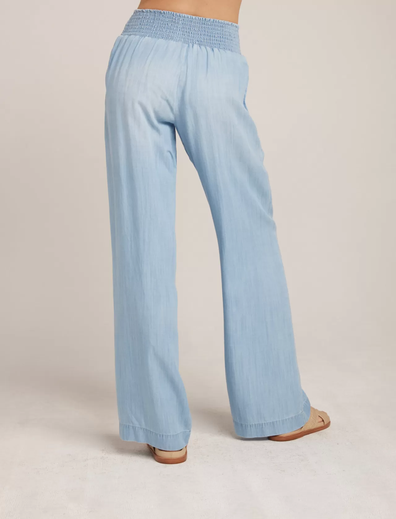 Bella Dahl Pants^Smock Waist Wide Leg Pant - Salt Spray Wash