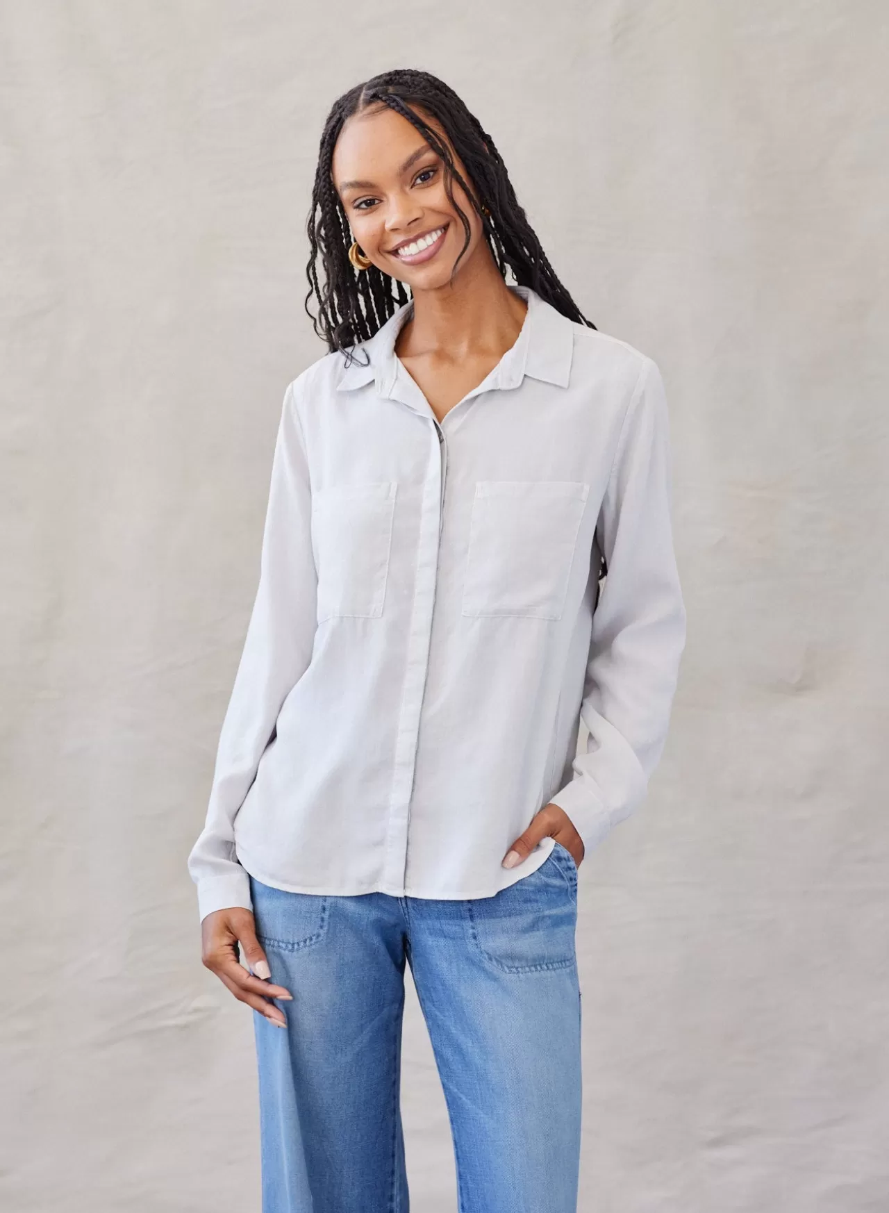 Bella Dahl Long Sleeve^Two Pocket Classic Button Down - Foggy Sky