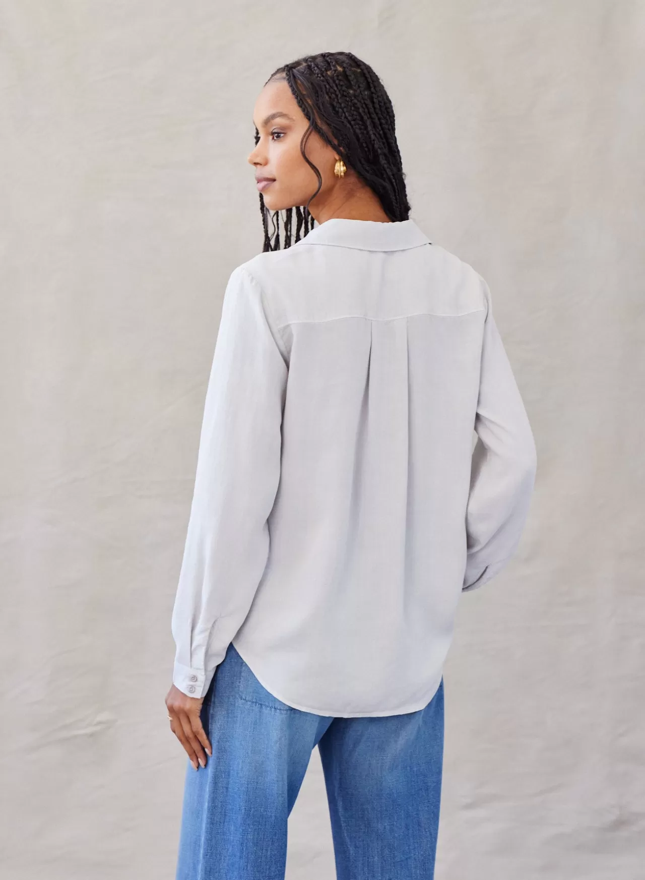 Bella Dahl Long Sleeve^Two Pocket Classic Button Down - Foggy Sky