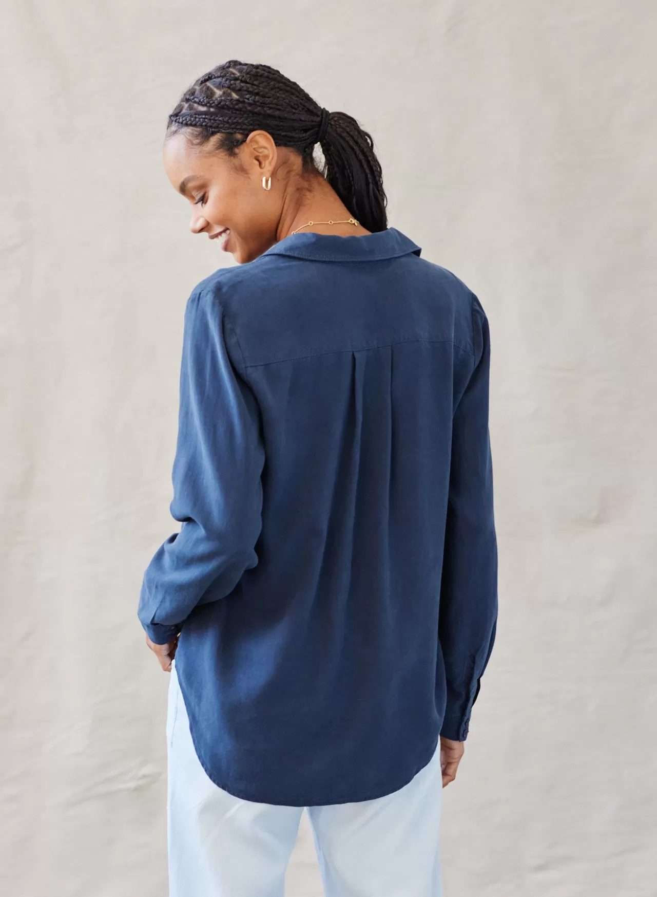 Bella Dahl Long Sleeve^Two Pocket Classic Button Down - Endless Sea